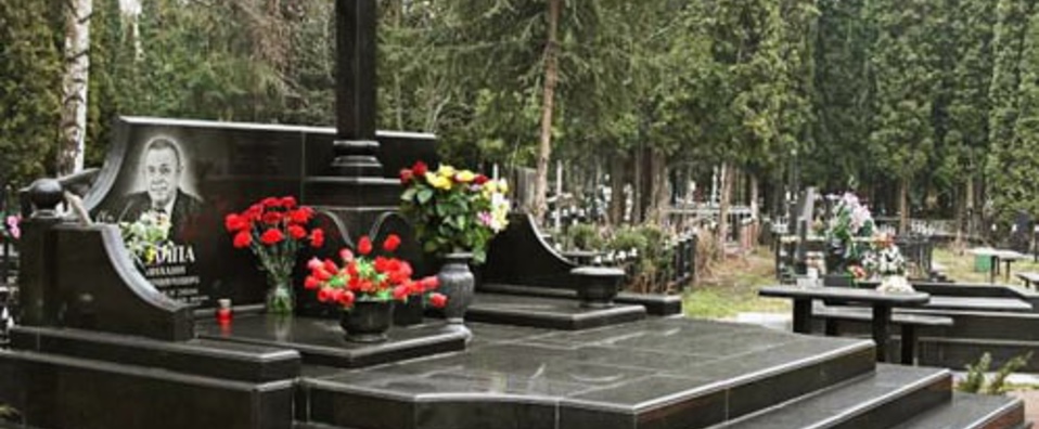 Особенности эксклюзивных надгробий и правила ухода за ними